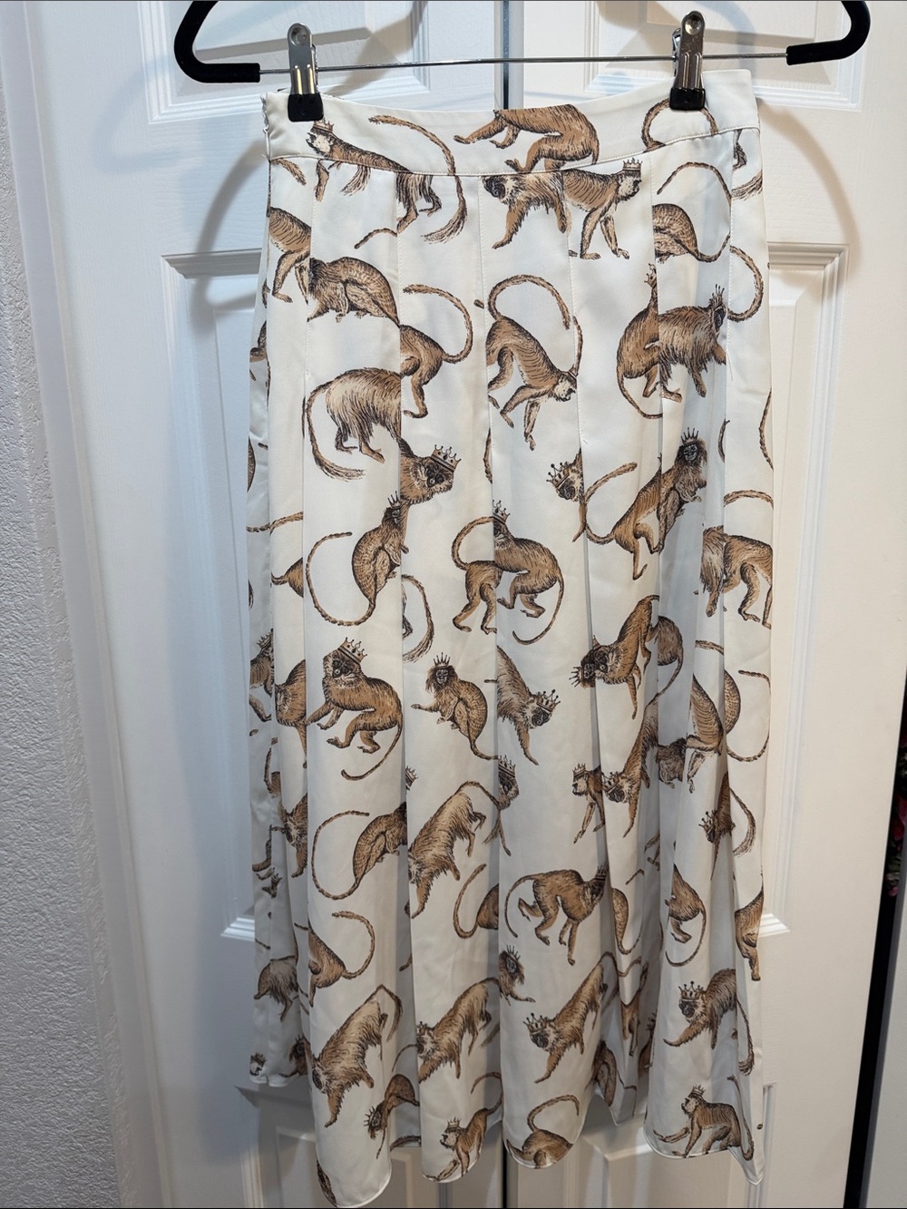 H&M Women's Crowned Monkey Cream Printed Midi Skirt Size 4 NWT - Picture 5 of 9